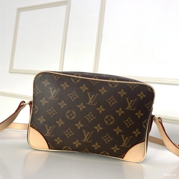 MESSENGER BAG LOUIS VUITTON 0804